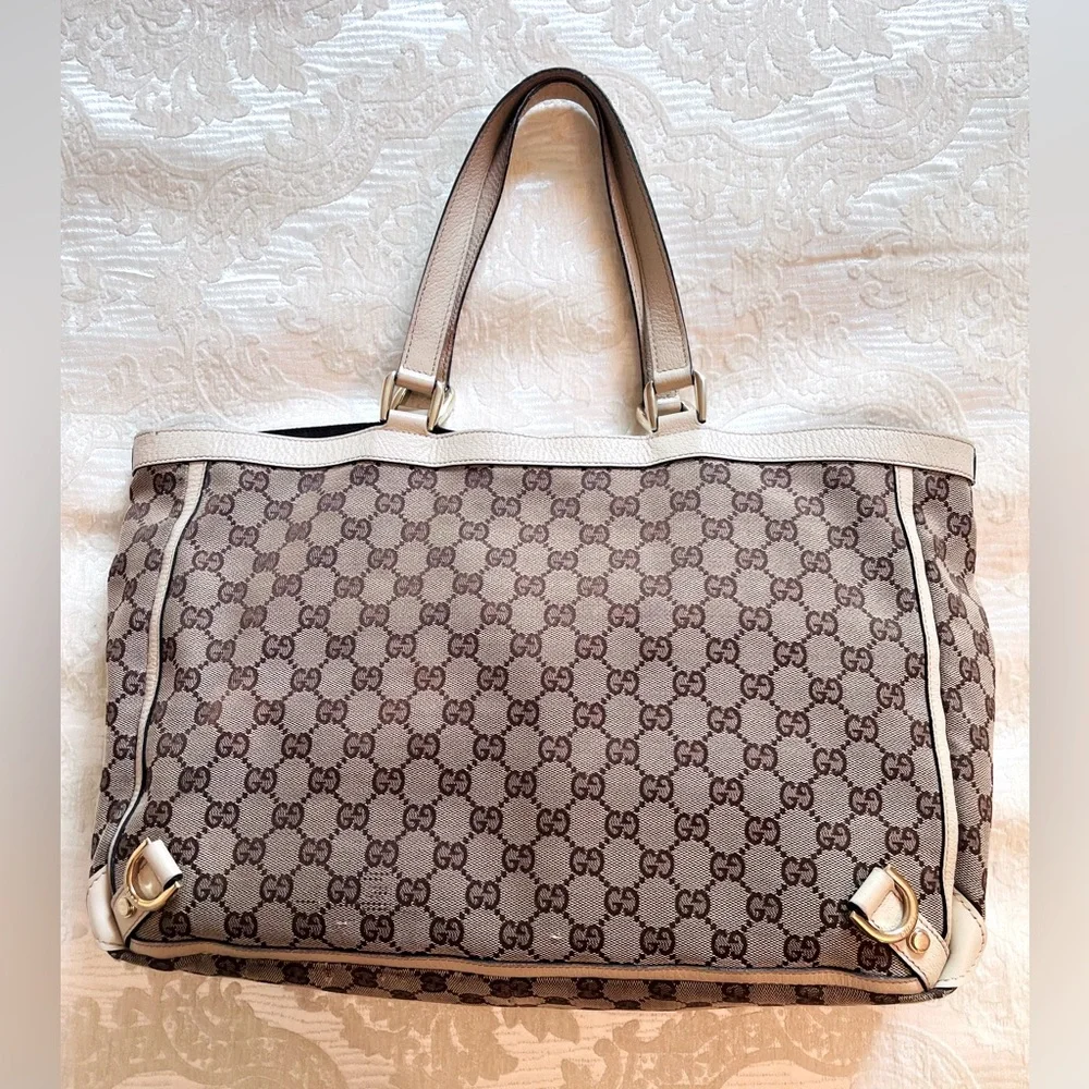 Gucci Beige and Brown GG Canvas Tote. Good condition. Authenticity card provided - Picture 2 of 14